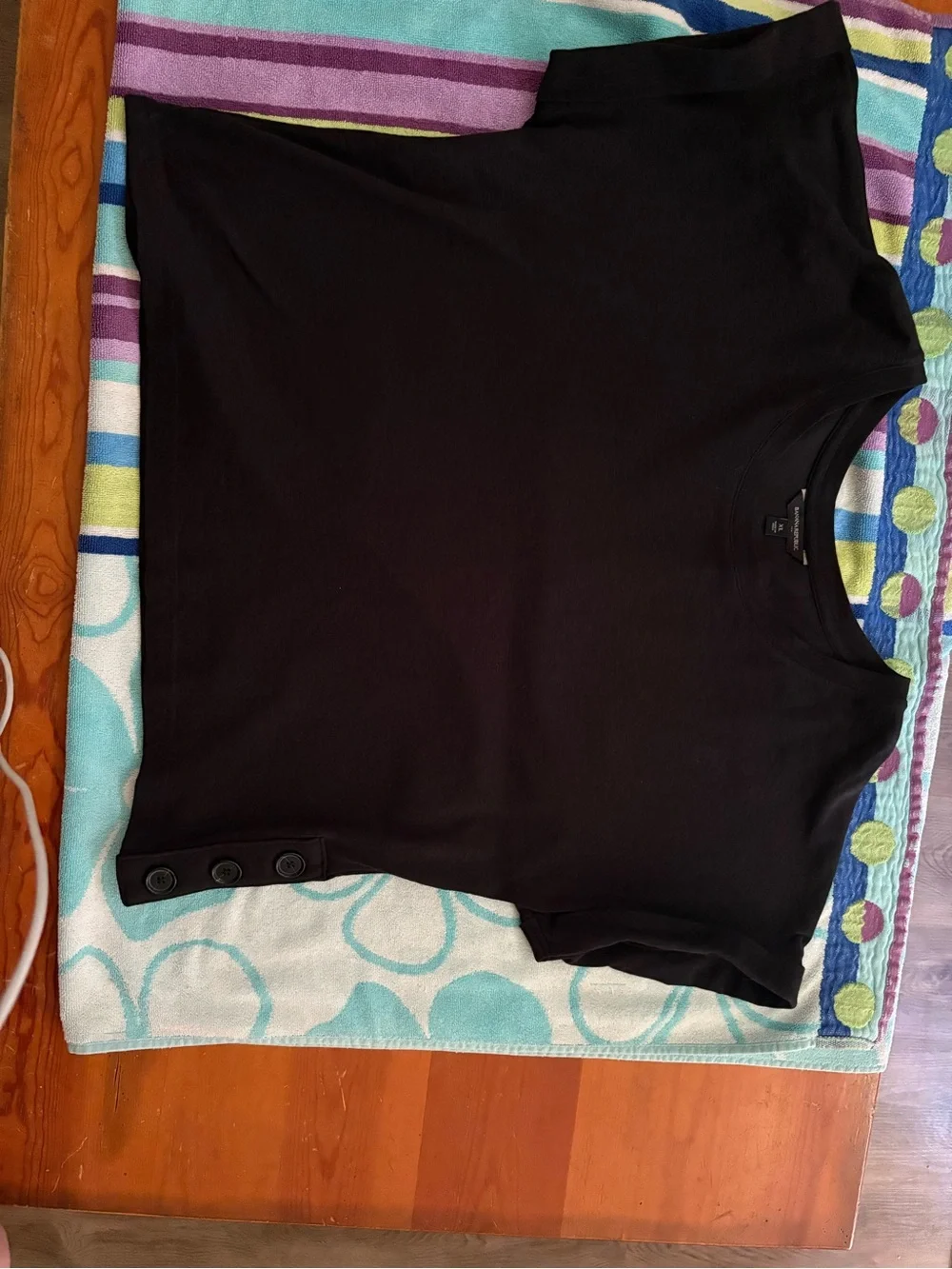 Banana Republic Black Short-Sleeve Button-Hem Tee